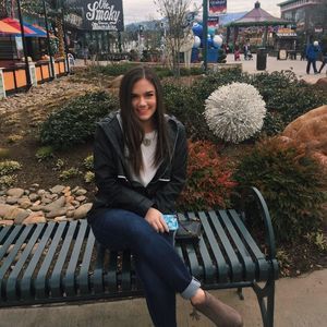 Meet your Posher, Michaela